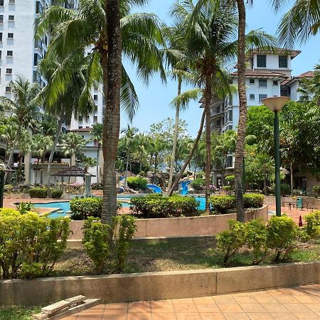 Gracious ~ Walking Distance To See, Shop And Eat Malacca Esterno foto